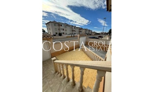 Resale - House -
Orihuela Costa