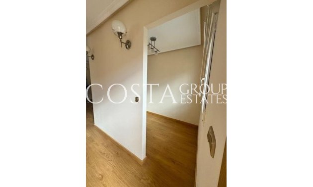 Resale - House -
Orihuela Costa
