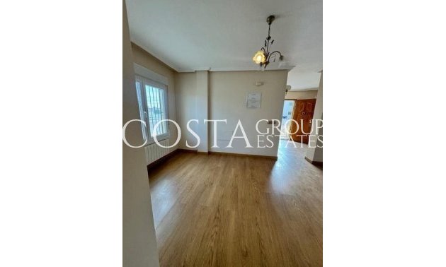 Resale - House -
Orihuela Costa