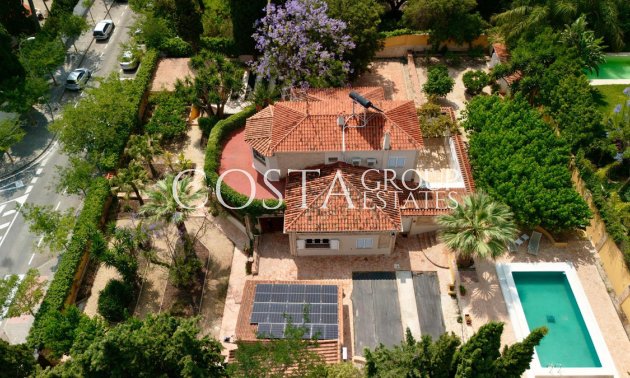 Wiederverkauf - Villa -
Alicante - Alicante Centro