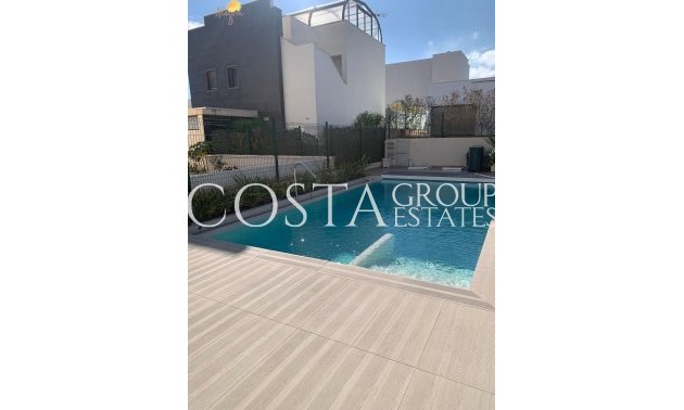 Herverkoop - Huis -
Orihuela Costa