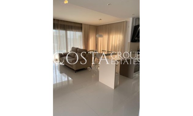 Herverkoop - Huis -
Orihuela Costa