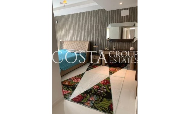 Herverkoop - Huis -
Orihuela Costa