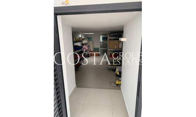 Herverkoop - Huis -
Orihuela Costa