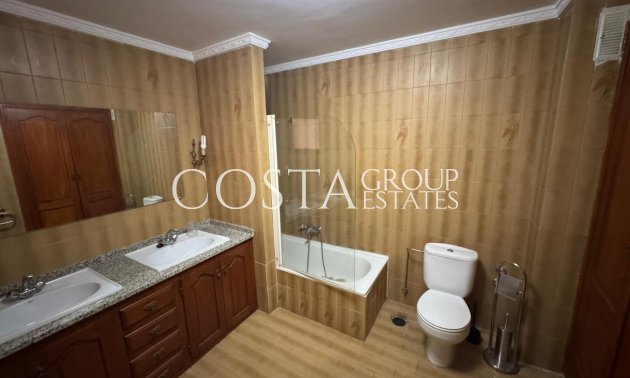 Odsprzedaż - Dom -
Calpe - Calpe Centro