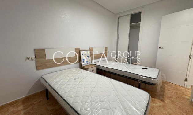 Wiederverkauf - House -
Torrevieja