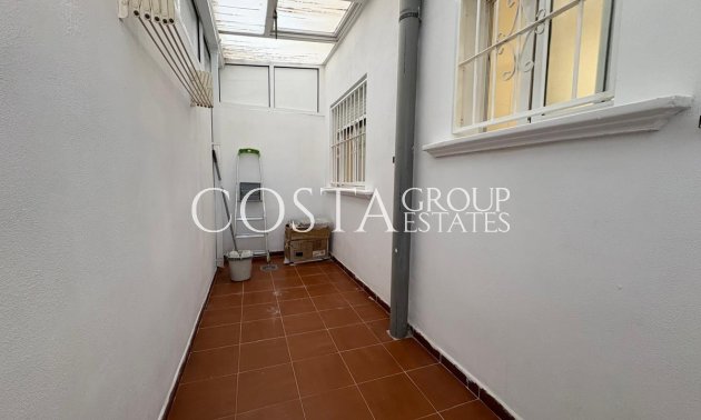 Wiederverkauf - House -
Torrevieja