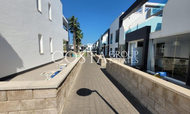 Wiederverkauf - House -
Orihuela Costa