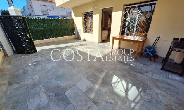 Resale - House -
Torrevieja