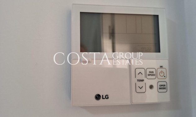 Resale - House -
Torrevieja