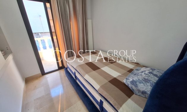 Resale - House -
Torrevieja