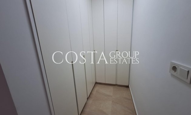 Resale - House -
Torrevieja