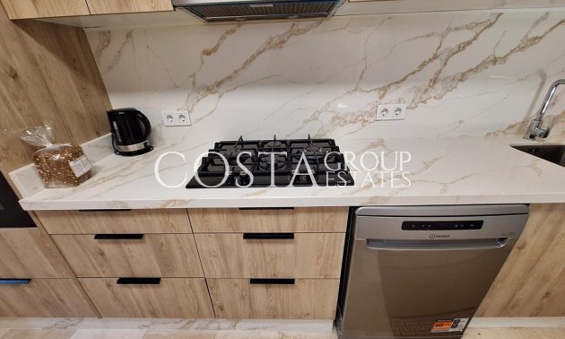 Resale - House -
Torrevieja