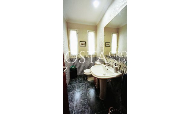 Revente - Villa -
Alicante - Alicante Centro