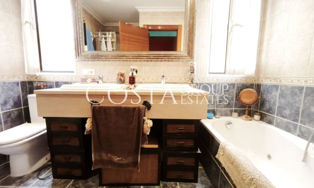 Revente - Villa -
Alicante - Alicante Centro