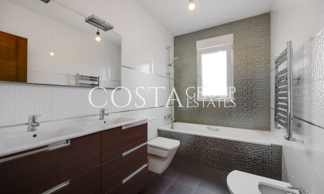 Resale - Villa -
Rojales - Ciudad Quesada