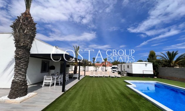 Herverkoop - Villa -
San Fulgencio - La Marina