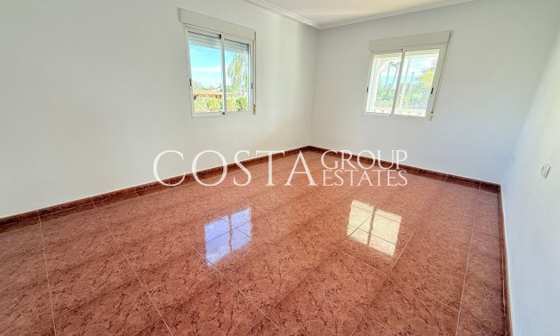 Herverkoop - Villa -
Dolores - Dolores Centro