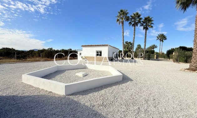 Herverkoop - Villa -
Dolores - Dolores Centro