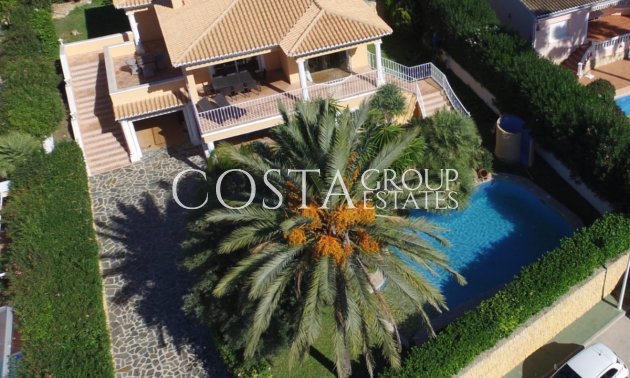 Resale - Villa -
Teulada - Moraira