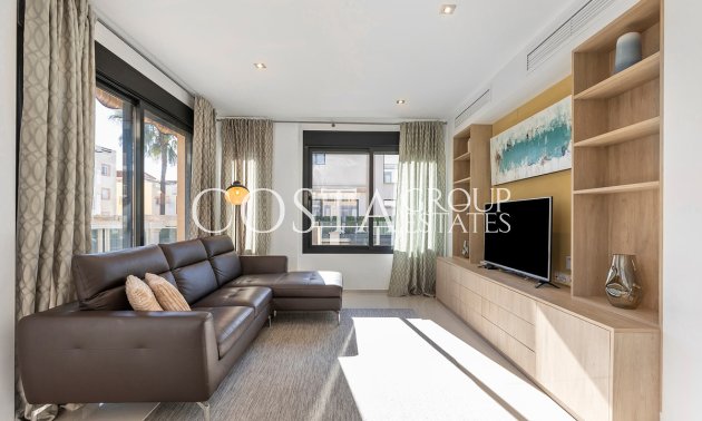 Herverkoop - Villa -
Orihuela Costa - La Zenia