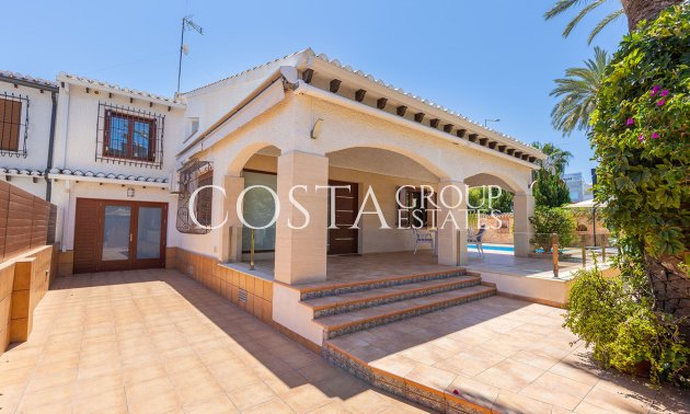 Wiederverkauf - Villa -
Orihuela Costa - Punta Prima