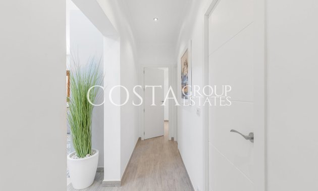 Wiederverkauf - Villa -
Orihuela Costa - Punta Prima