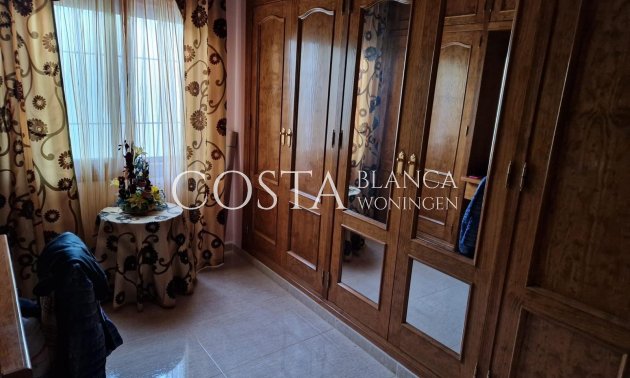 Herverkoop - Villa -
Orihuela Costa - Campoamor