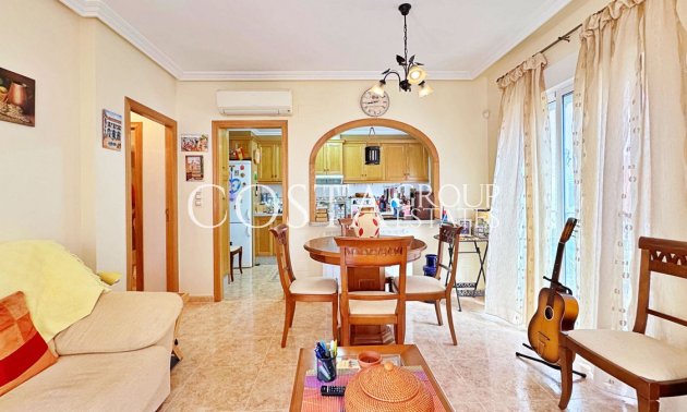 Herverkoop - Huis -
Orihuela Costa - Villamartin