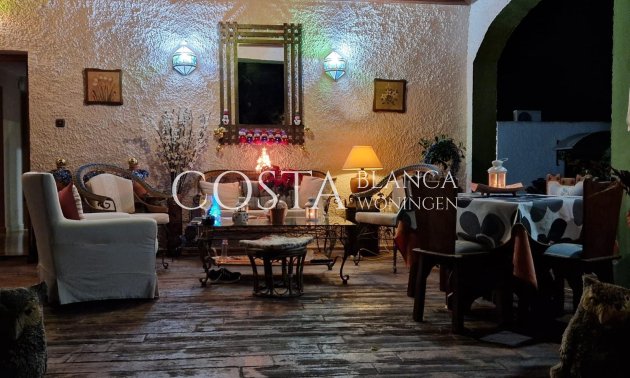 Herverkoop - Villa -
Orihuela Costa - Campoamor