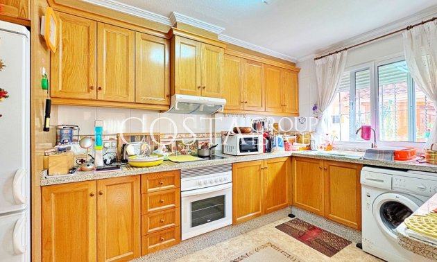 Herverkoop - Huis -
Orihuela Costa - Villamartin