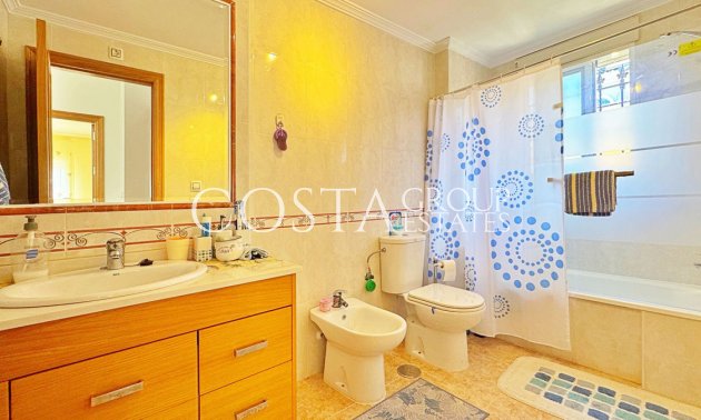 Herverkoop - Huis -
Orihuela Costa - Villamartin