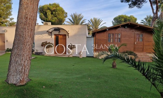 Herverkoop - Villa -
Orihuela Costa - Campoamor