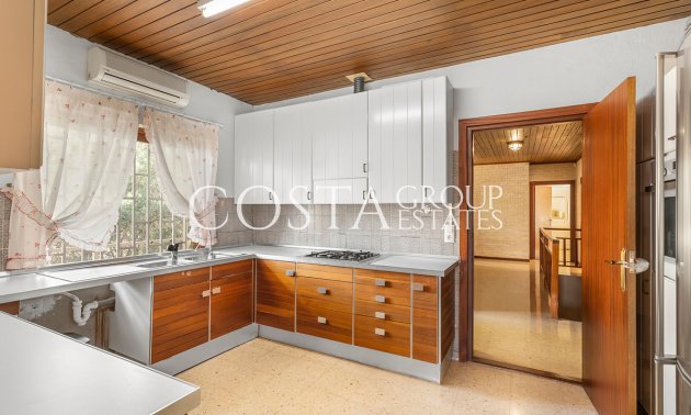 Odsprzedaż - Willa -
Orihuela Costa