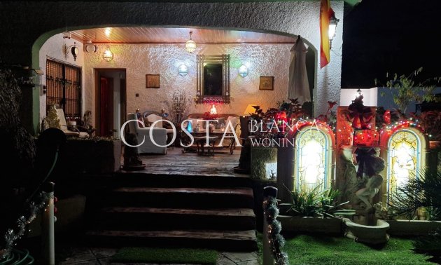 Herverkoop - Villa -
Orihuela Costa - Campoamor
