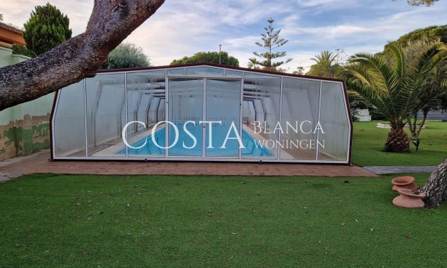 Herverkoop - Villa -
Orihuela Costa - Campoamor