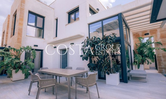 Herverkoop - Villa -
Orihuela Costa - Lomas de Cabo Roig