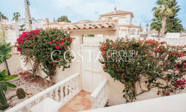 Herverkoop - Villa -
Orihuela Costa - Villamartin