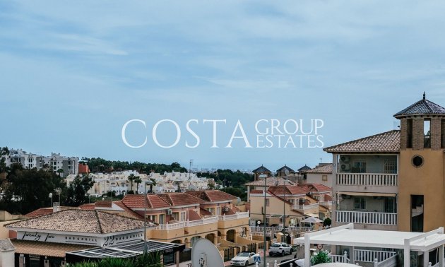 Herverkoop - Villa -
Orihuela Costa - Villamartin