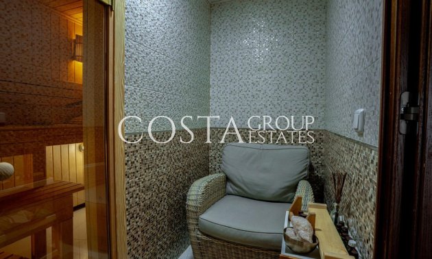 Herverkoop - Villa -
Orihuela Costa - Villamartin