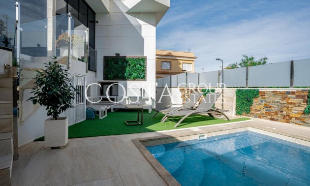 Herverkoop - Villa -
Orihuela Costa - Villamartin