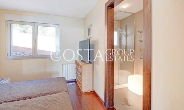 Resale - Villa -
Calpe - Les Bassetes