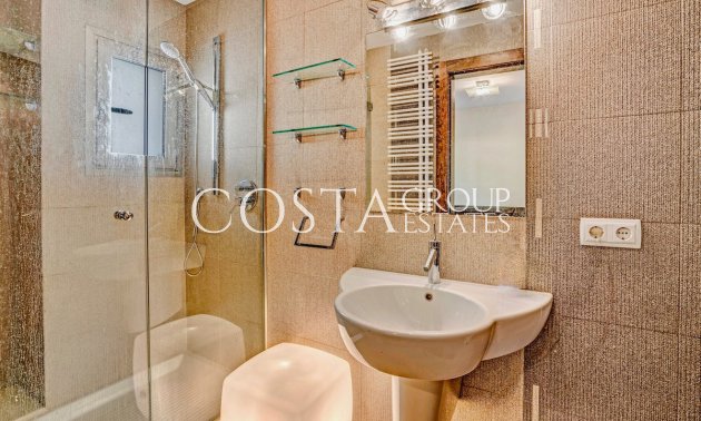 Resale - Villa -
Calpe - Les Bassetes