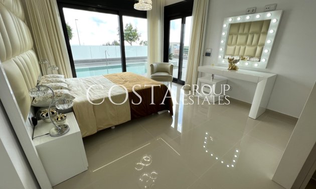 Resale - Villa -
San Miguel de Salinas - San Miguel de Salinas Centro