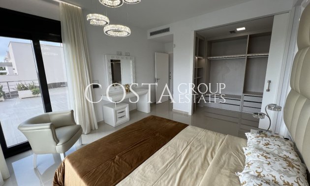 Resale - Villa -
San Miguel de Salinas - San Miguel de Salinas Centro