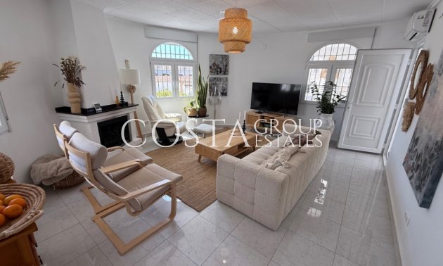 Herverkoop - Villa -
Torrevieja