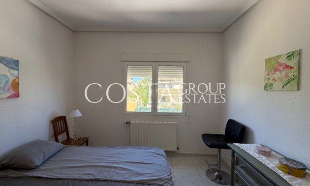 Revente - Villa -
Orihuela Costa