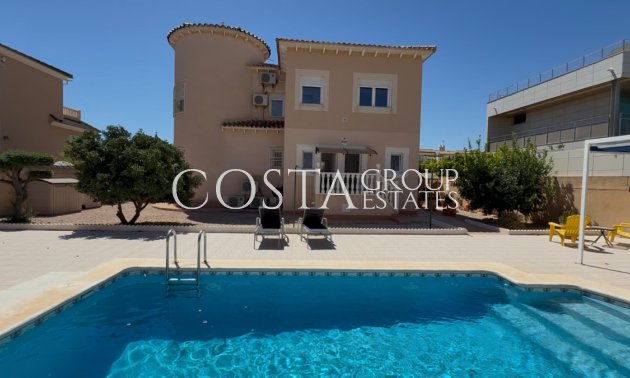 Revente - Villa -
Orihuela Costa