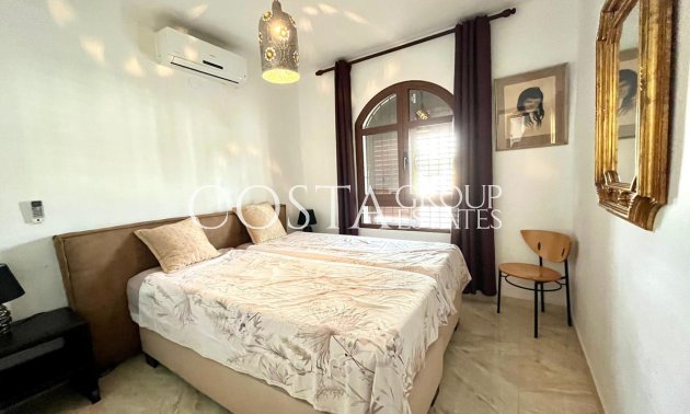 Herverkoop - Villa -
Orihuela Costa - Villamartin