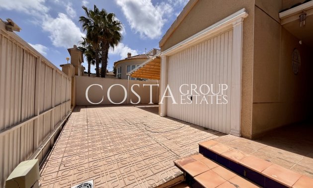 Herverkoop - Villa -
Orihuela Costa - La Zenia